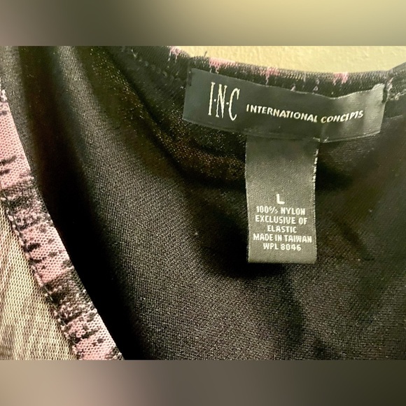 INC Dress w/ bat-wing short sheer sleeves. SIZE Large - Picture 2 of 9